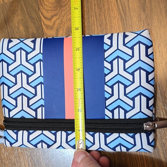 Chic Blue and Pink Geometric Tote - Picture 9 of 12